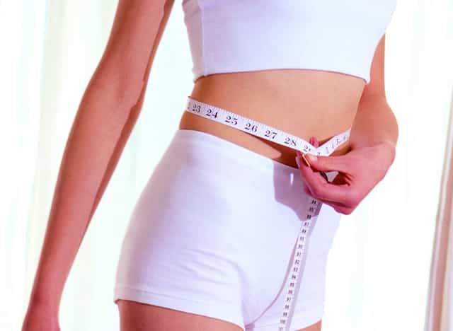 短紧身裤女搭配(紧身裤怎么搭配)